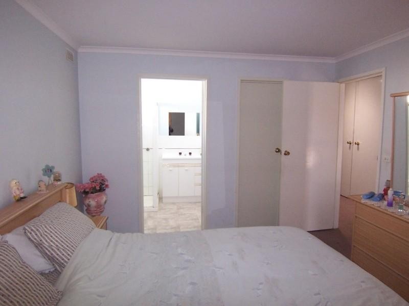 14 Allison Street, Kennington VIC 3550