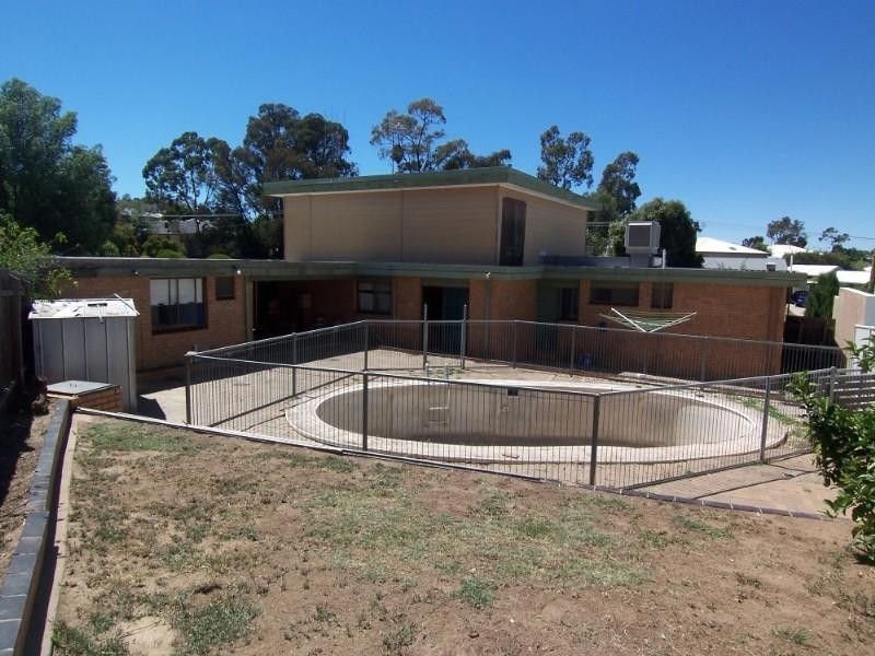 14 Allison Street, Kennington VIC 3550