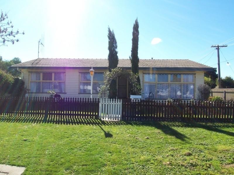 44 Fifth Avenue, White Hills VIC 3550