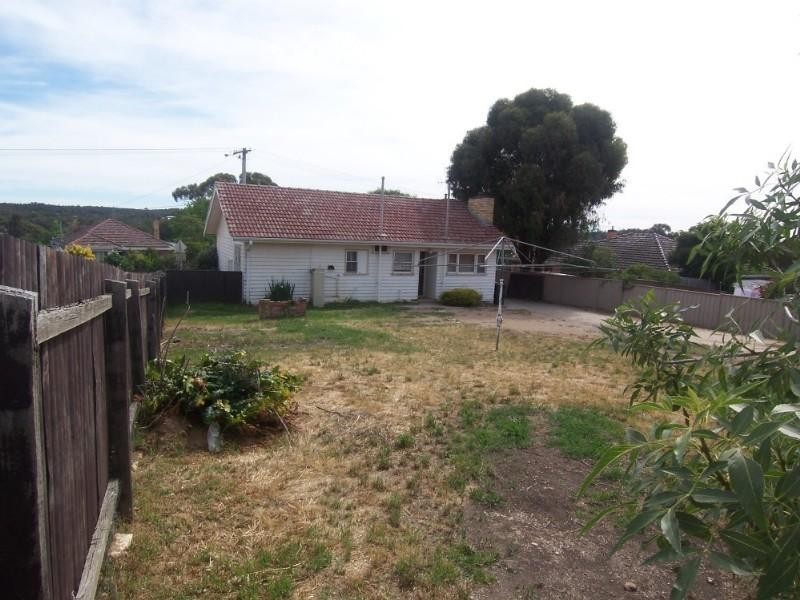 15 Towers Street, Flora Hill VIC 3550