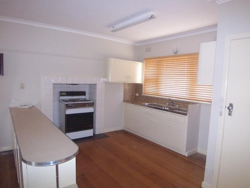 15 Towers Street, Flora Hill VIC 3550