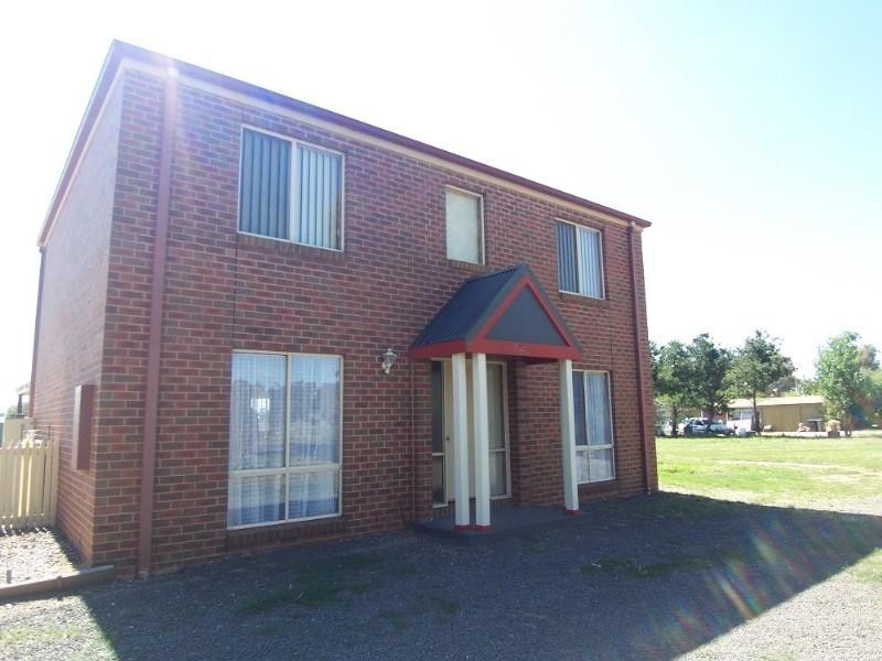 359 Station Street, Epsom VIC 3551