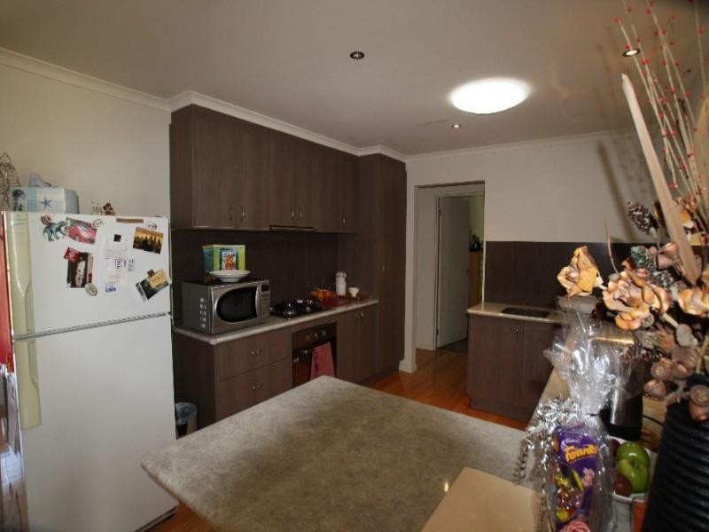 8 Caleb Close, Golden Square VIC 3555