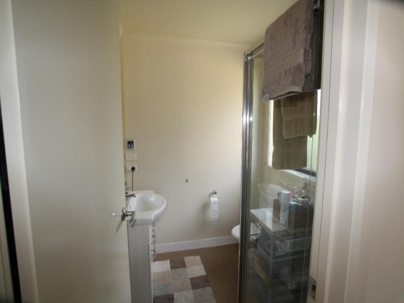 8 Caleb Close, Golden Square VIC 3555