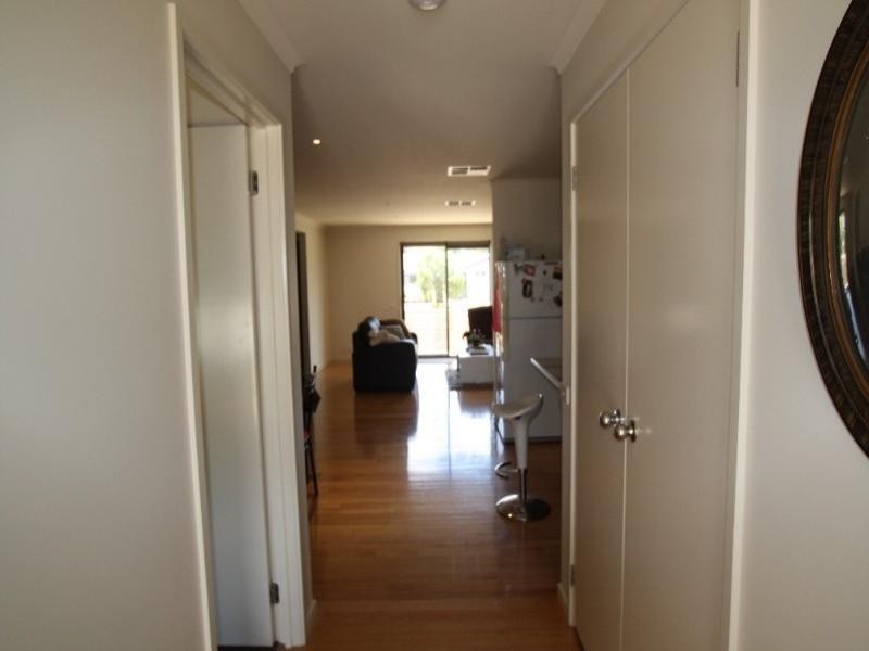 8 Caleb Close, Bendigo VIC 3550