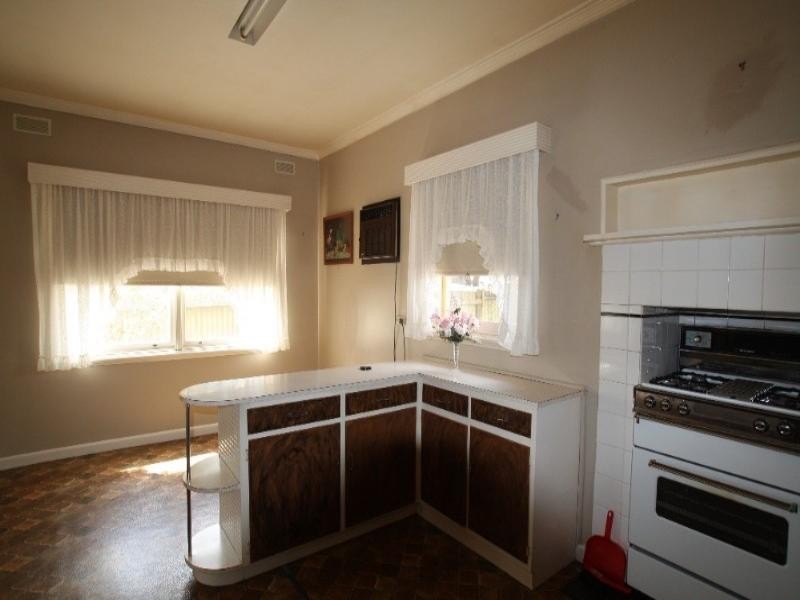 31 Moon Street, Eaglehawk VIC 3556