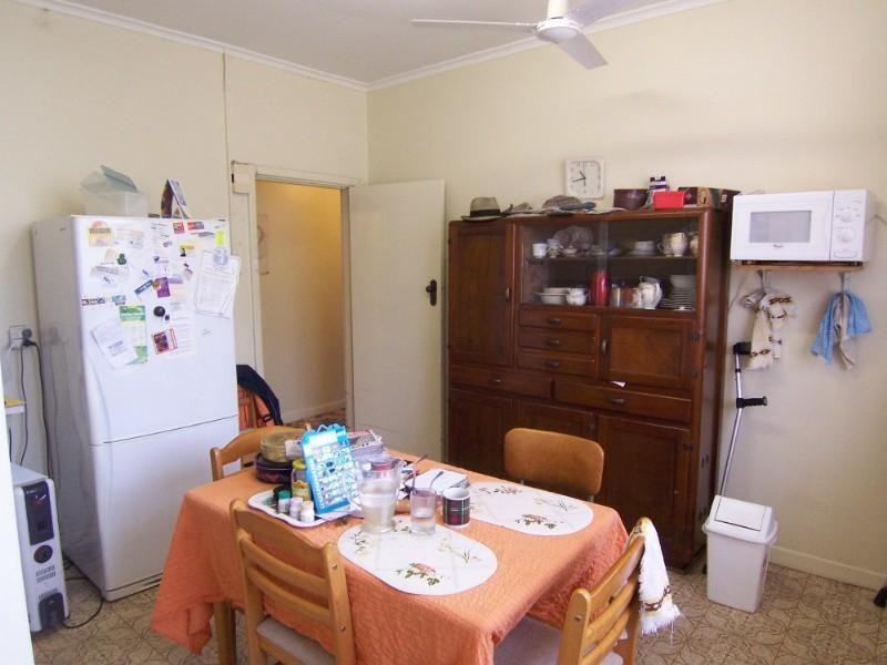 2 Churchill Avenue, Flora Hill VIC 3550