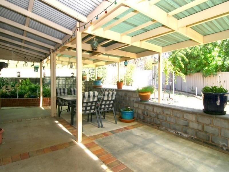 6 Pauline Court, Kangaroo Flat VIC 3555