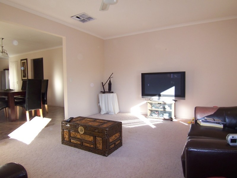233 North Harley Street, Strathdale VIC 3550