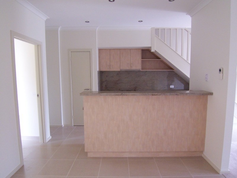 4/50 Race Street, Flora Hill VIC 3550