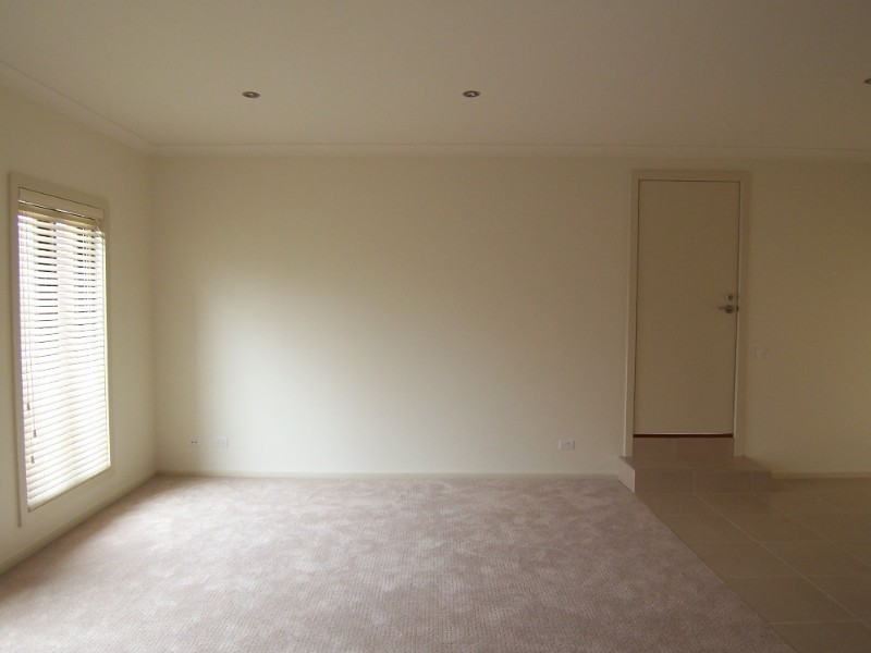 4/50 Race Street, Flora Hill VIC 3550