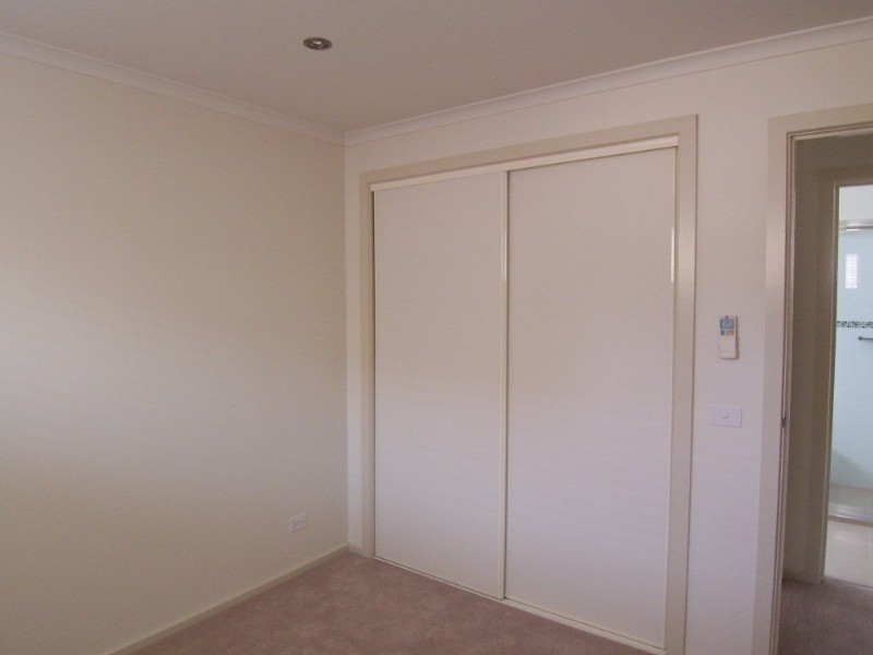 4/50 Race Street, Flora Hill VIC 3550