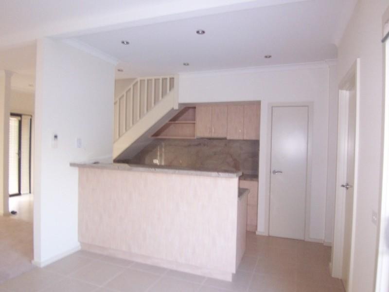 6/50 Race Street, Flora Hill VIC 3550