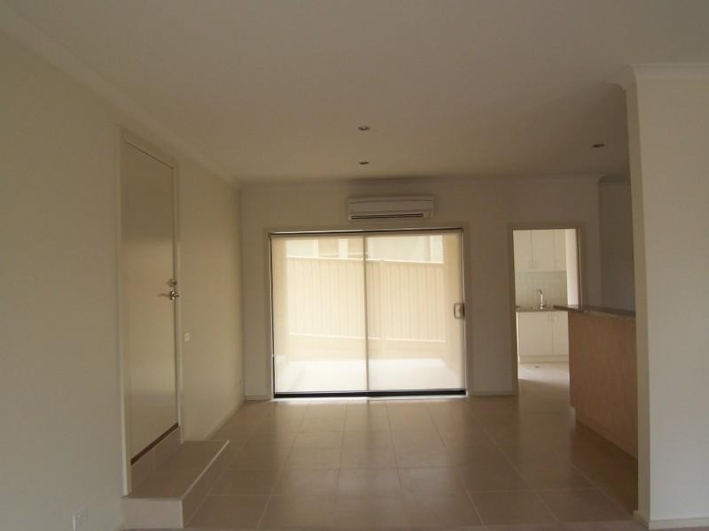 6/50 Race Street, Flora Hill VIC 3550