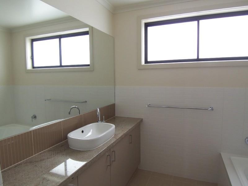 6/50 Race Street, Flora Hill VIC 3550