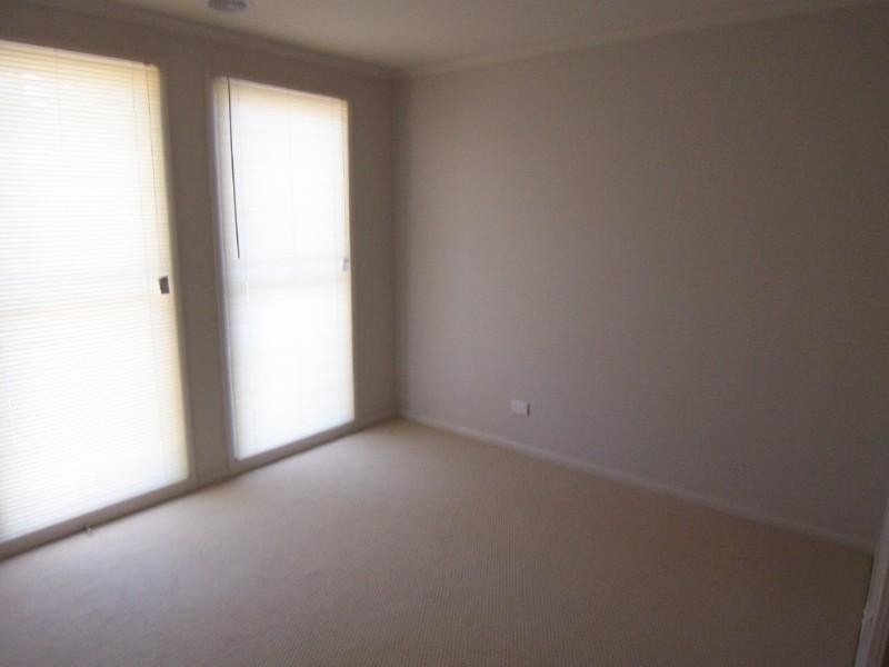 19a Lowe Street, Kangaroo Flat VIC 3555