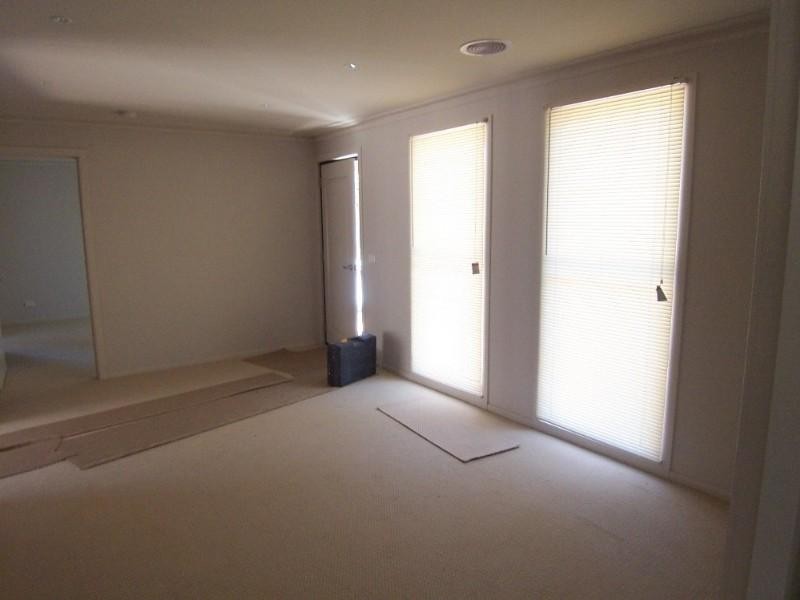 19a Lowe Street, Kangaroo Flat VIC 3555