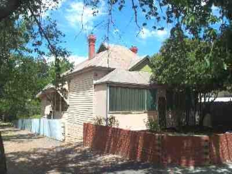 23 Carpenter Street, Quarry Hill VIC 3550