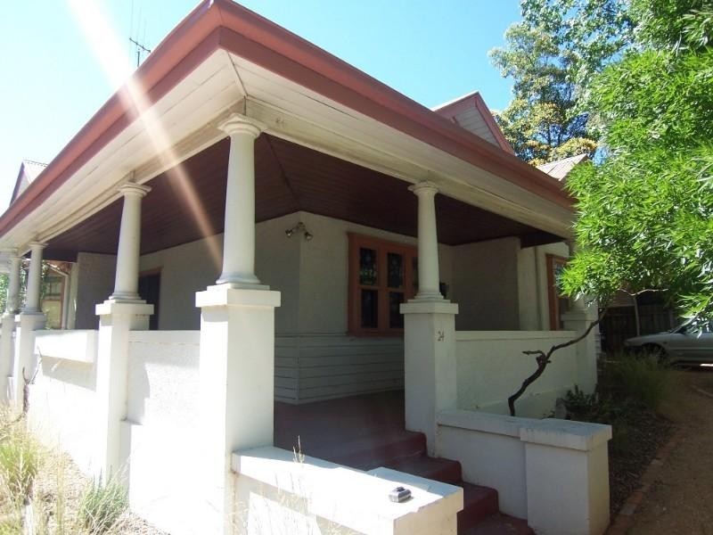 24 Brougham Street, Quarry Hill VIC 3550