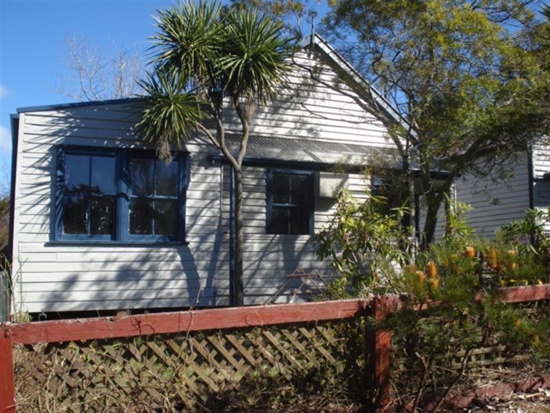 24 Prince Edward Street, Blackheath NSW 2785