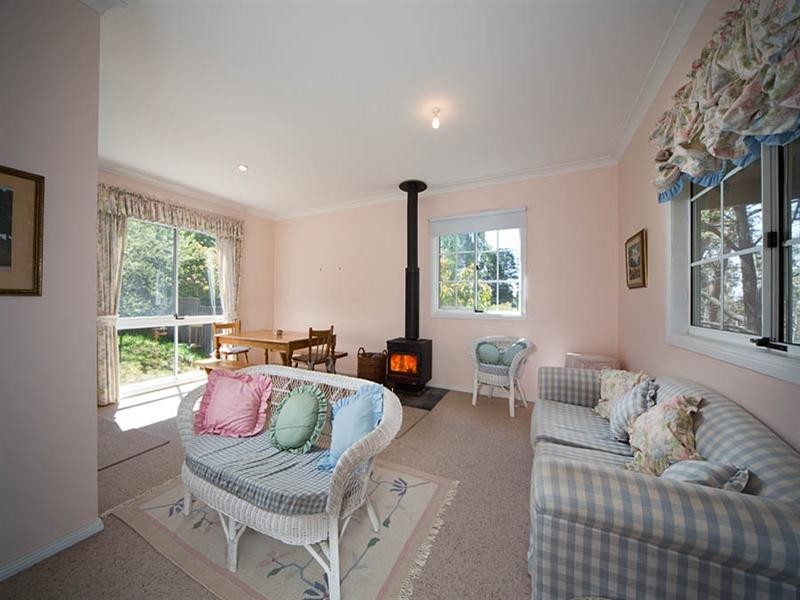 34 Carrington Avenue, Mount Victoria NSW 2786