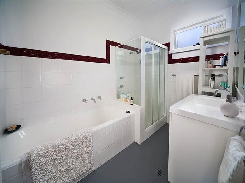 8 Lawrence Street, Blackheath NSW 2785