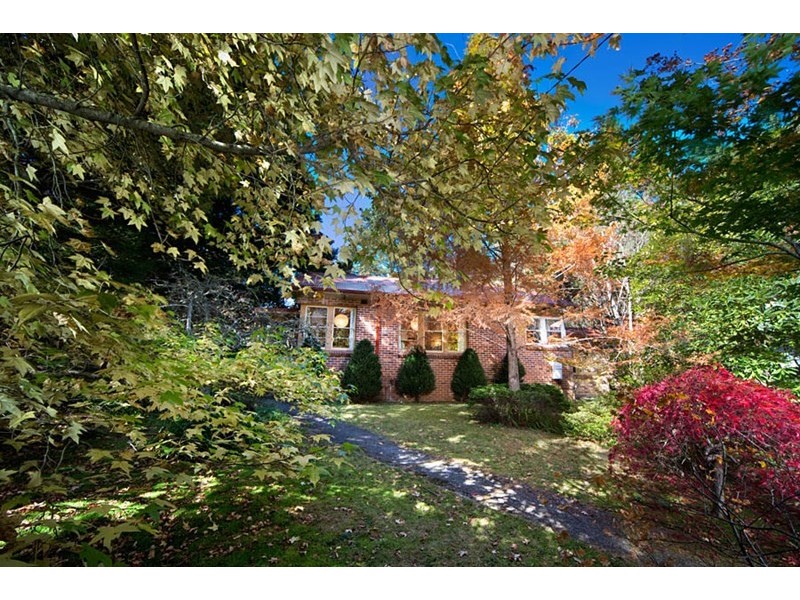 157 Govetts Leap Road, Blackheath NSW 2785