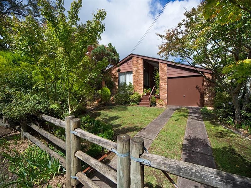 4 Clyde Avenue, Blackheath NSW 2785