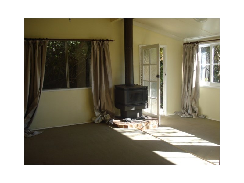 1 Irvine Avenue, Blackheath NSW 2785