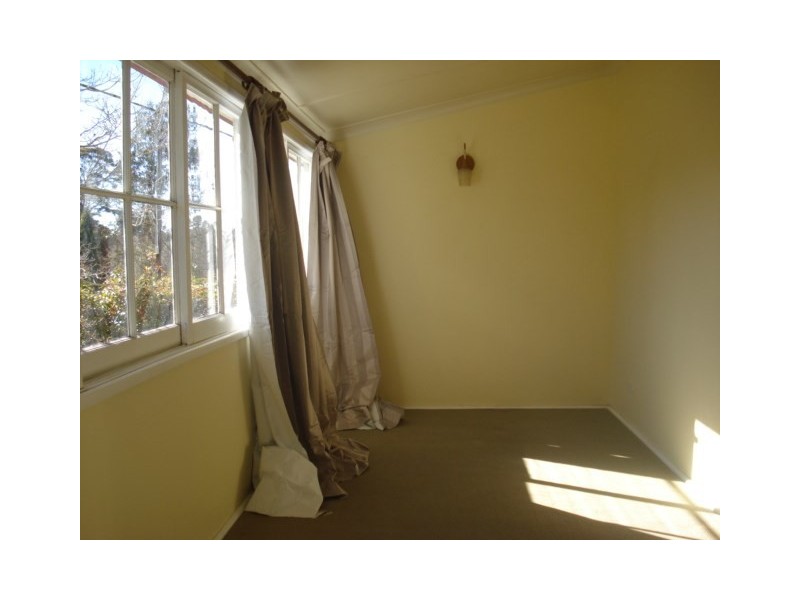 1 Irvine Avenue, Blackheath NSW 2785