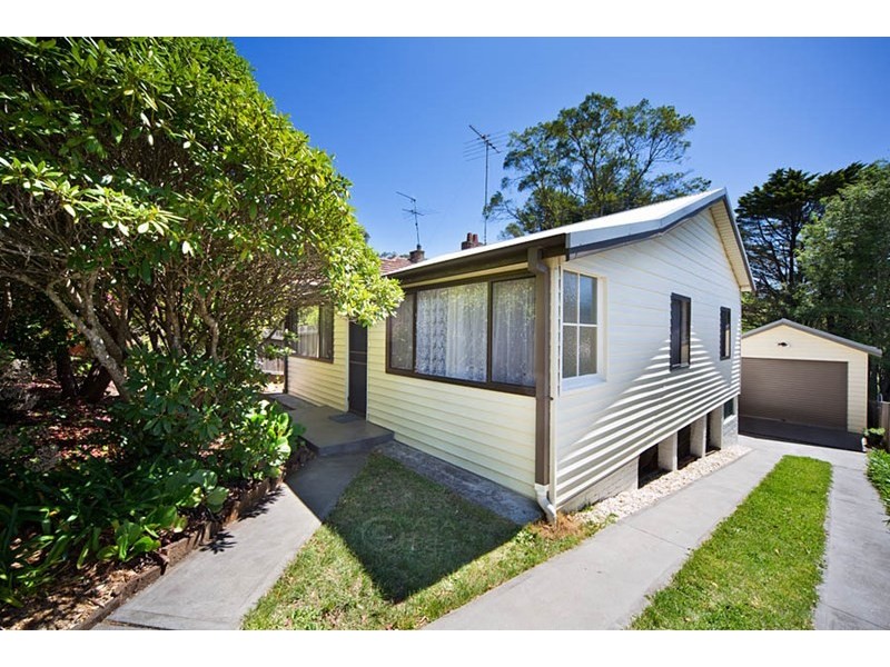 54 Prince Edward Street, Blackheath NSW 2785