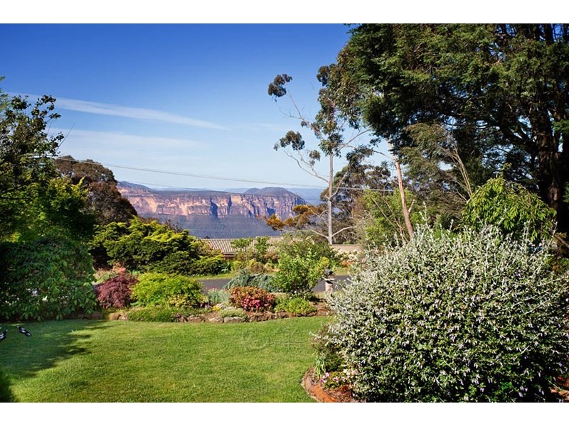 31 Days Crescent, Blackheath NSW 2785