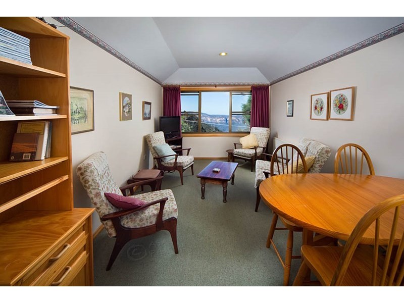 31 Days Crescent, Blackheath NSW 2785