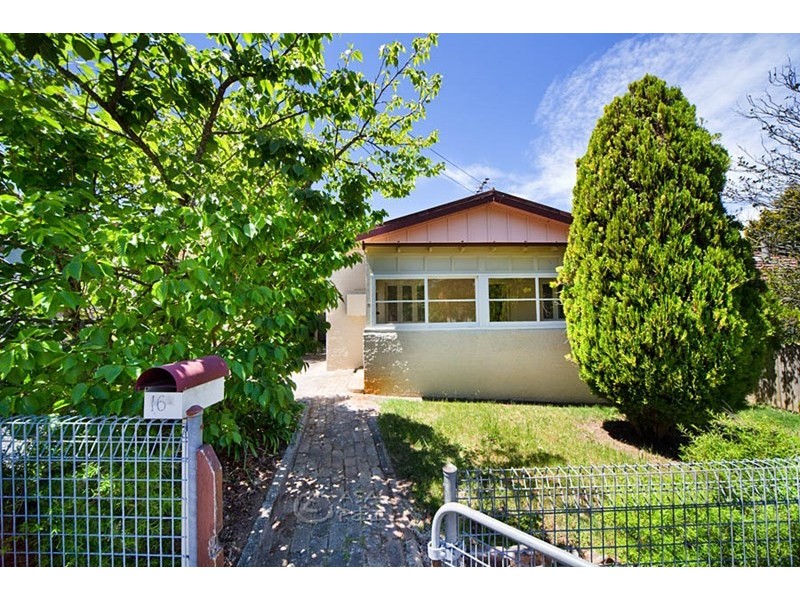 16 Darley Street, Katoomba NSW 2780