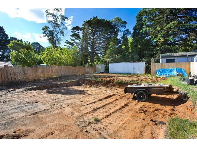 64 Prince George Street, Blackheath NSW 2785