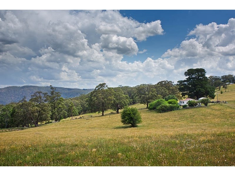 1785 Jenolan Caves Road, Hampton NSW 2790