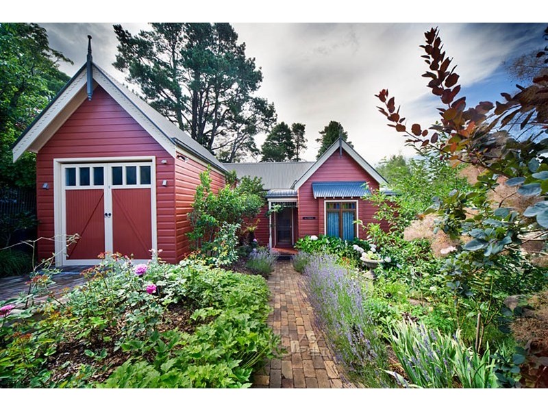 10 Carysfort Street, Blackheath NSW 2785