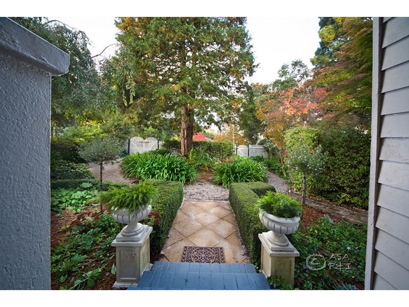 9 Arcadia Road, Blackheath NSW 2785