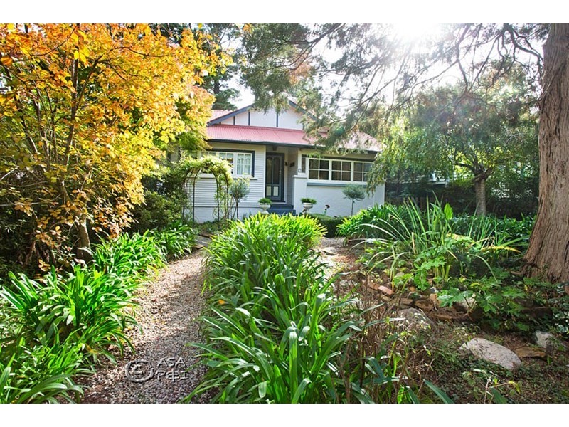 9 Arcadia Road, Blackheath NSW 2785