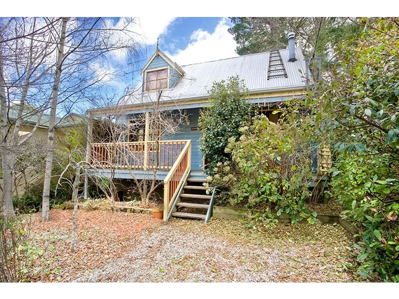 61 Thirroul Avenue, Blackheath NSW 2785