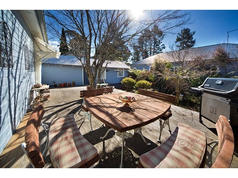 16 Belvidere Avenue, Blackheath NSW 2785