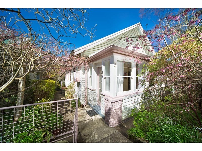 3 Shillington Street, Blackheath NSW 2785