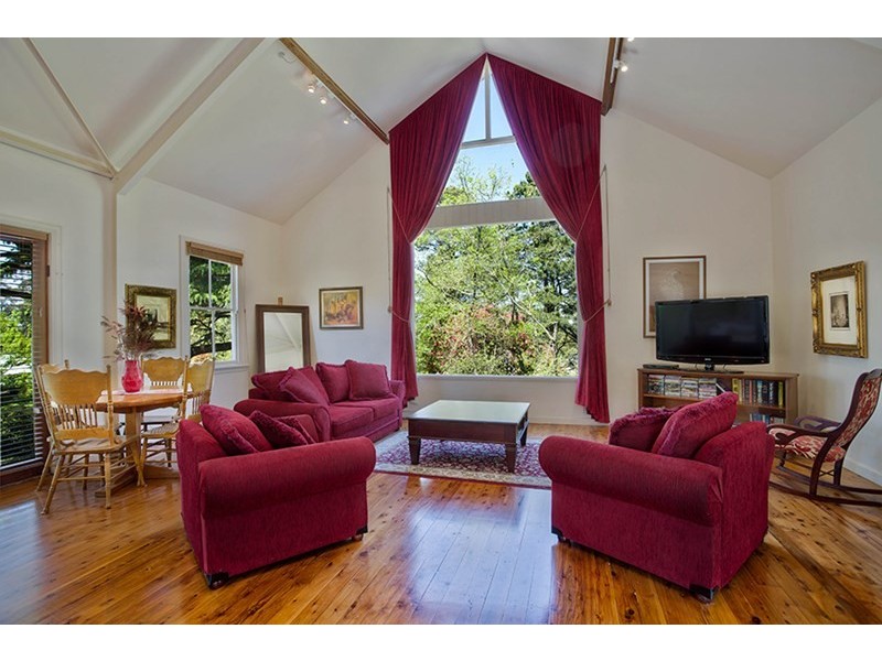 9-13 Inconstant Street, Blackheath NSW 2785