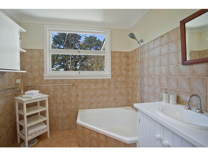 9-13 Inconstant Street, Blackheath NSW 2785