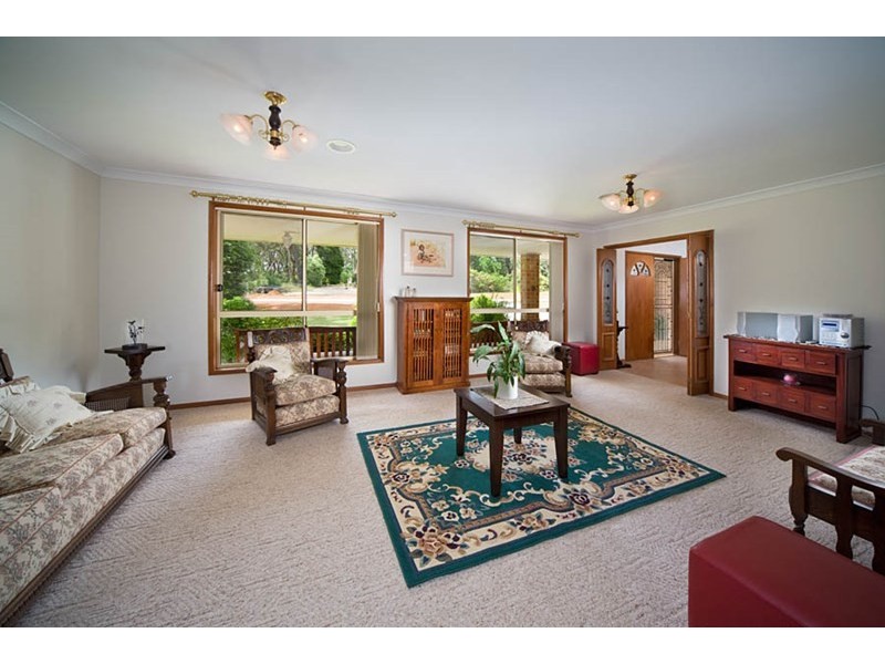 43 Forest Park Rd West, Blackheath NSW 2785