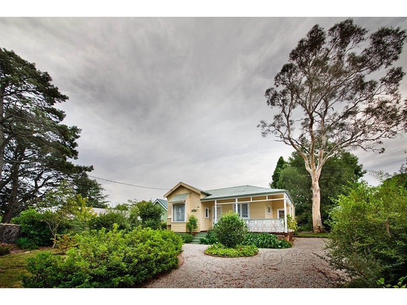 7 Cecil Road, Blackheath NSW 2785