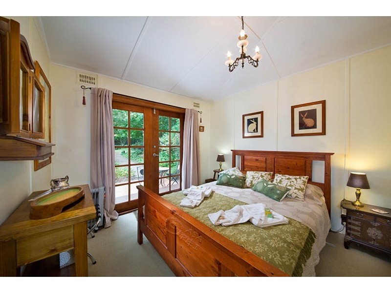 7 Cecil Road, Blackheath NSW 2785