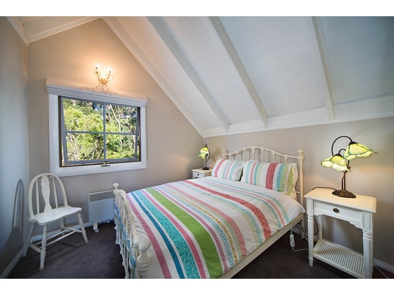 7 St Andrews Avenue, Blackheath NSW 2785