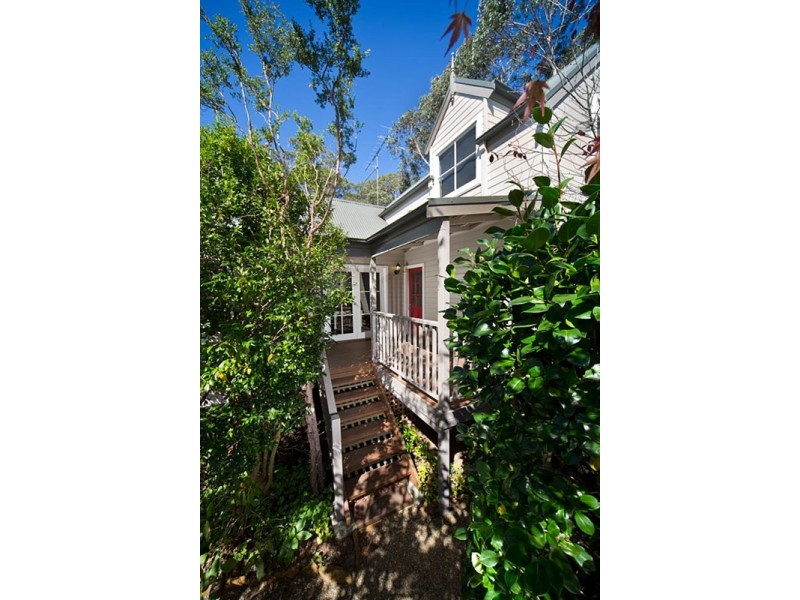 7 St Andrews Avenue, Blackheath NSW 2785