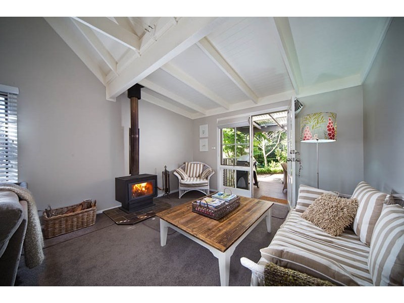 7 St Andrews Avenue, Blackheath NSW 2785